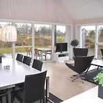 펜션 Three-bedroom In