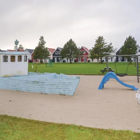 Three-bedroom In Blavand