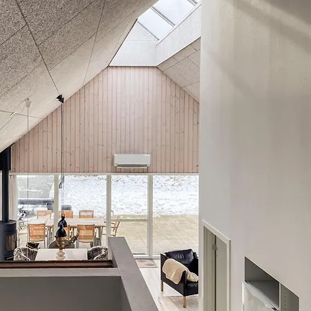 Three-bedroom In Blavand