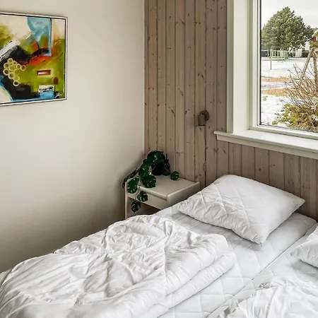 Three-bedroom In * Blavand